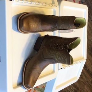 Leather ankle cow boy boots